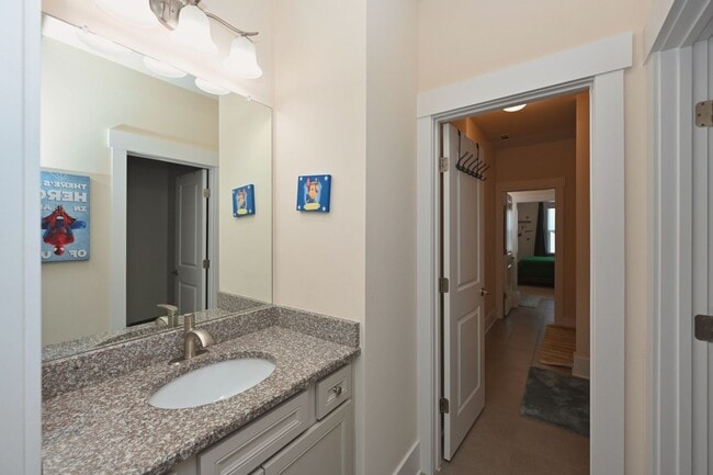 Building Photo - **EXECUTIVE HOME IN WILLIAMSON COUNTY WITH RARE WALK-OUT BASEMENT AND TONS OF STORAGE**