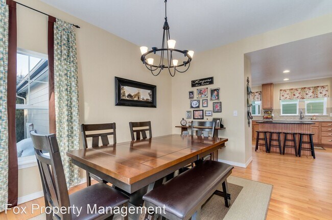 Building Photo - 4 br, 4 bath House - 14058 McKay Park Circle