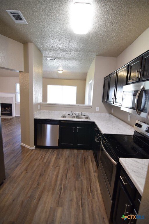 Building Photo - 4201 Bluestem Ln