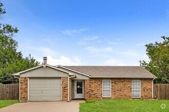 Building Photo - 709 Lawndale Dr
