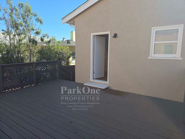 Building Photo - Great 4 Bedroom Home in the Heart of Albany!