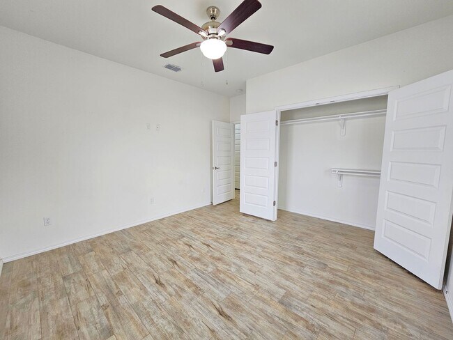 Building Photo - 1809 Atrium Pl Dr