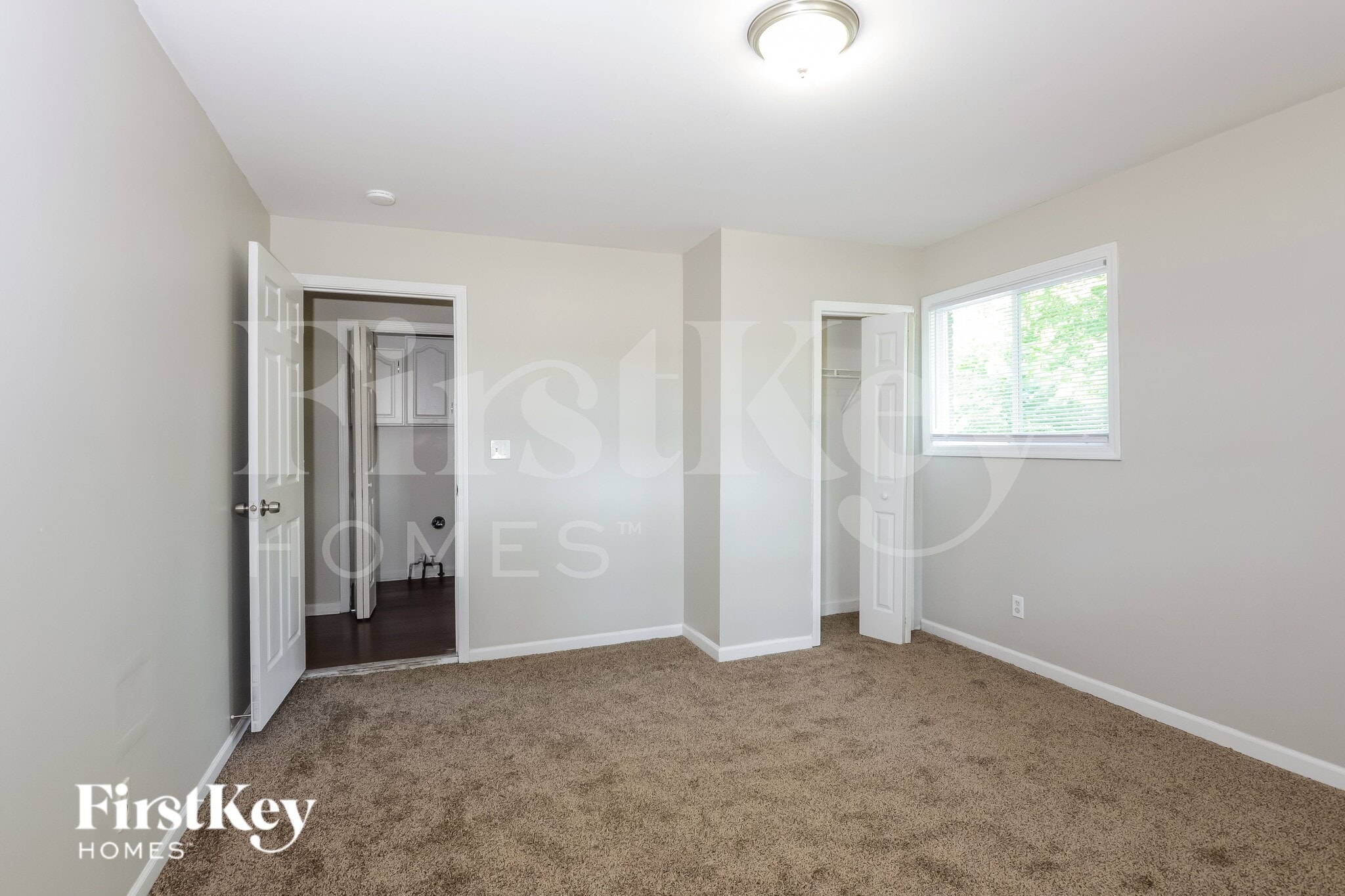 Building Photo - 6304 Zionsville Rd