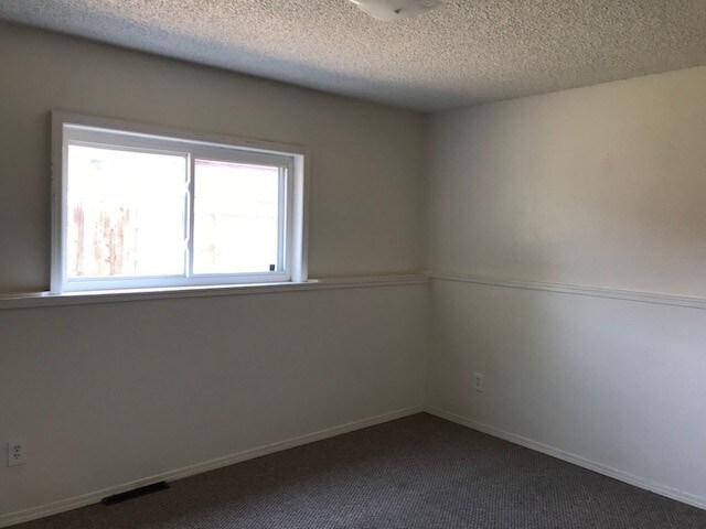 Building Photo - 1414 Emery Ct