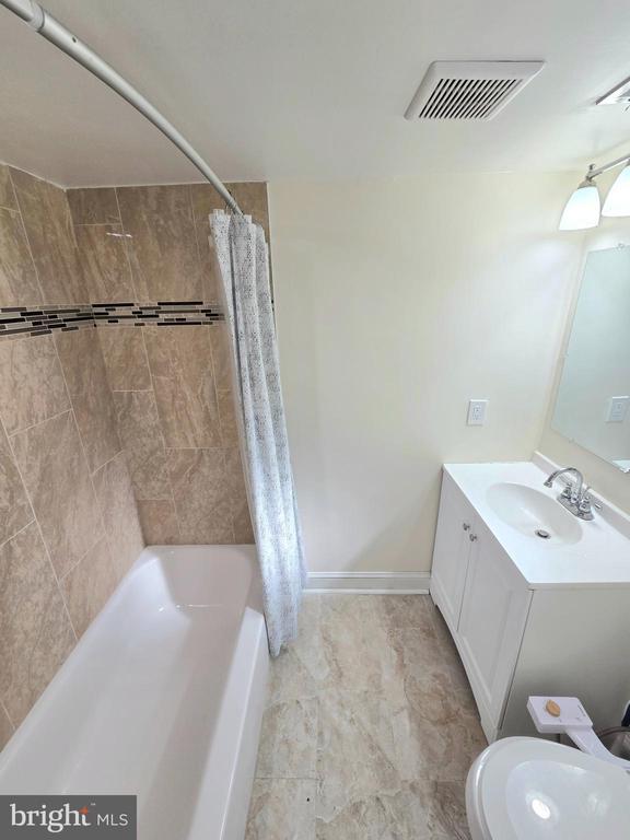 Building Photo - 2344 Hunter Pl SE