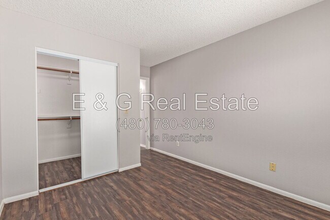Building Photo - 8651 N 107th Dr