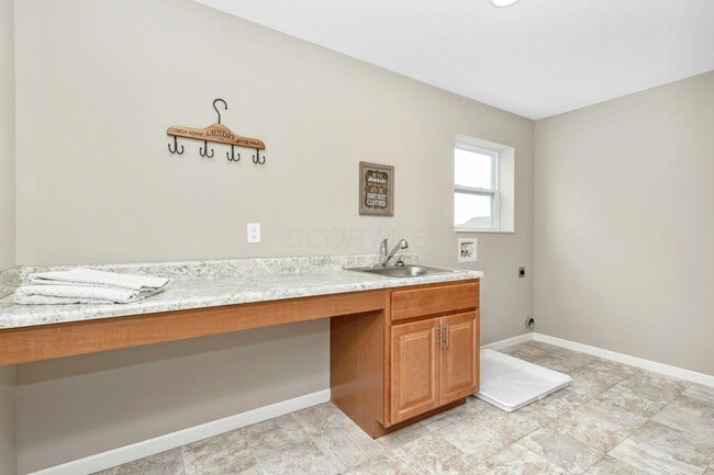 Building Photo - 7576 Bullseye Dr