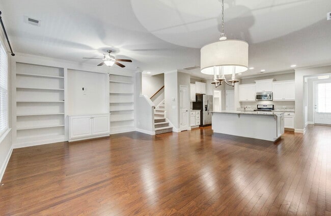 Building Photo - 2005 Kings Gate Ln