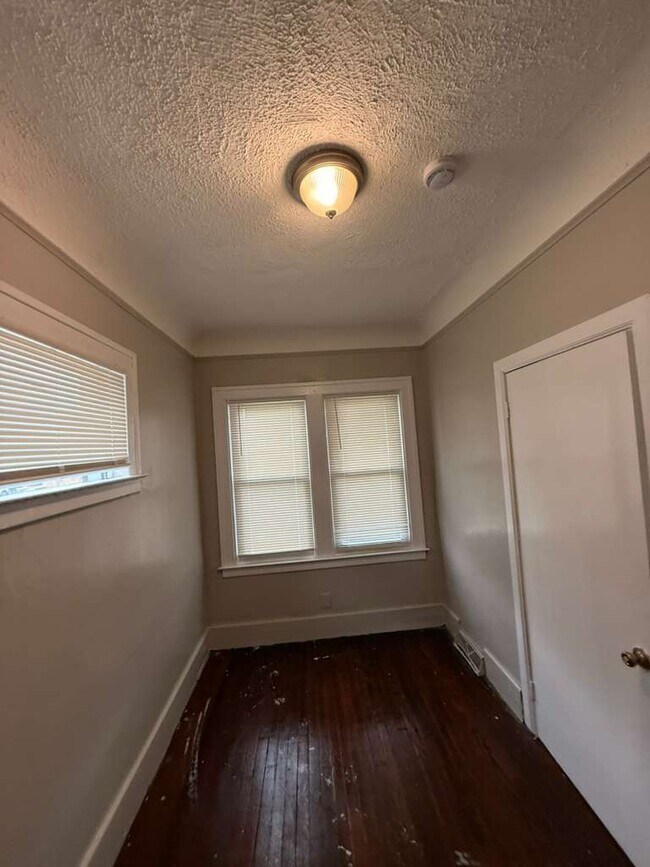 Building Photo - 13331 Strathmoor St