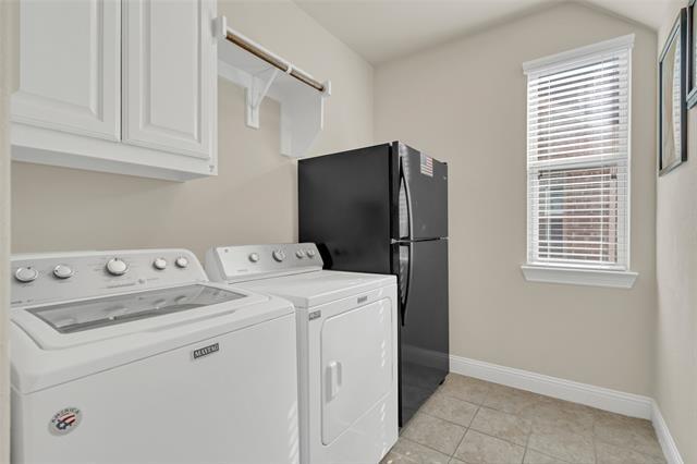 Building Photo - 2852 Exeter Dr