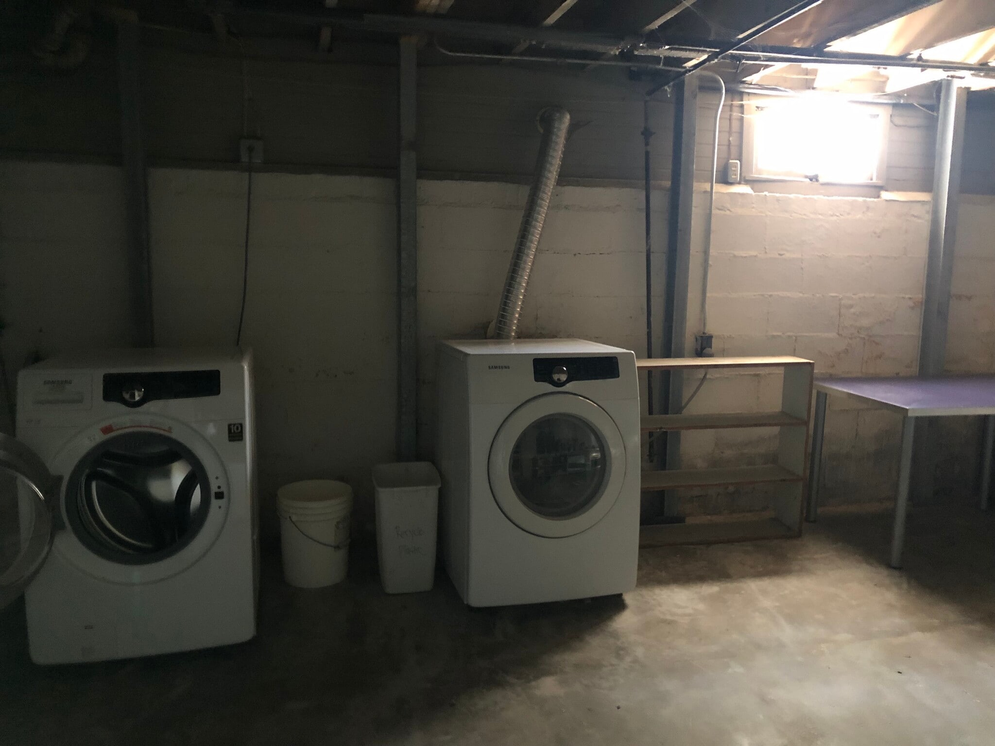 Building Photo - 124 Highland Dr