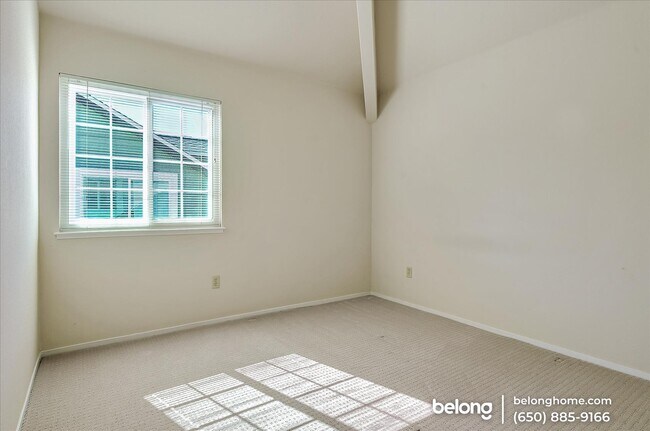 Building Photo - 511 Saint Thomas Ln