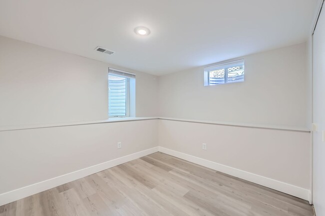 Building Photo - Bright, Modern Living in the Heart of Berk...
