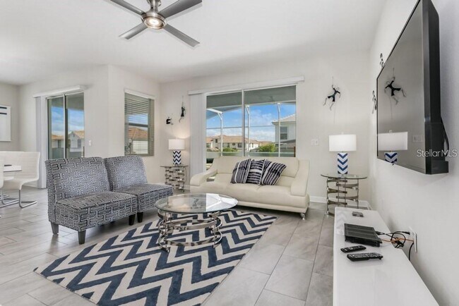 Building Photo - 1561 Flange Dr