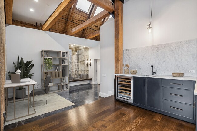 Building Photo - 1000 W Washington Blvd