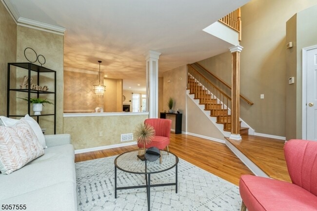 Building Photo - 27 Rolling Views Dr