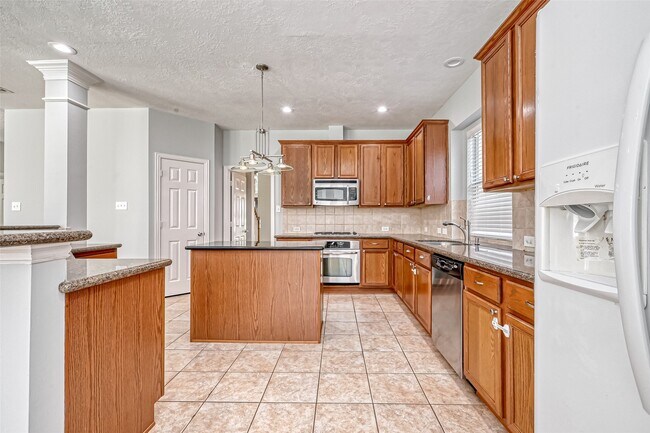 Building Photo - 4907 Mountain Fork