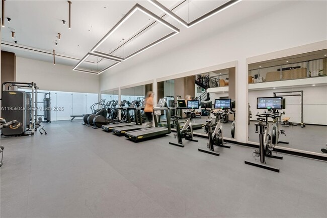 Building Photo - 225 N Miami Ave