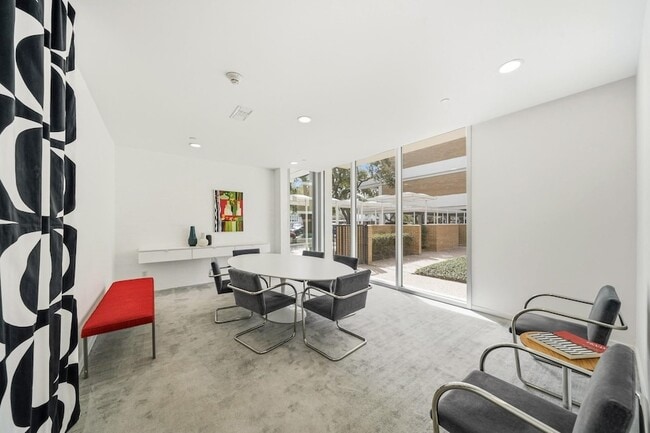 Building Photo - 3600 Montrose Blvd