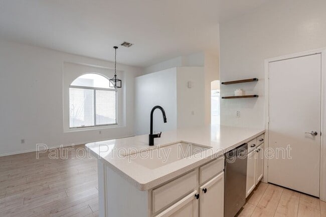 Building Photo - 16728 S 22nd St