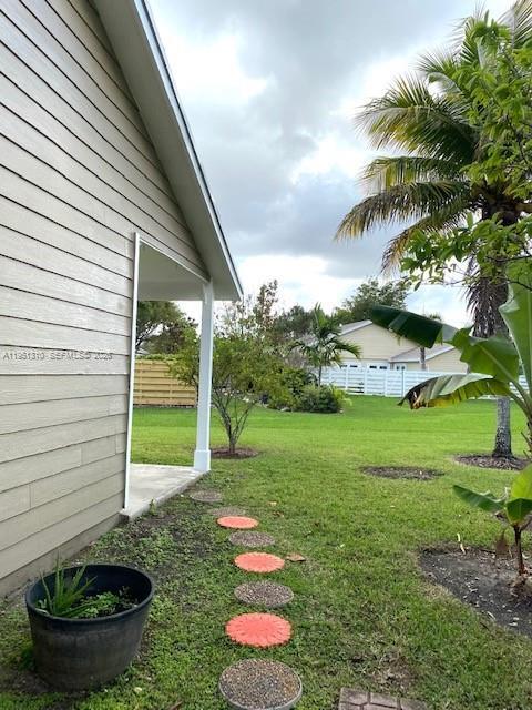 Building Photo - 14962 SW 143rd Ct