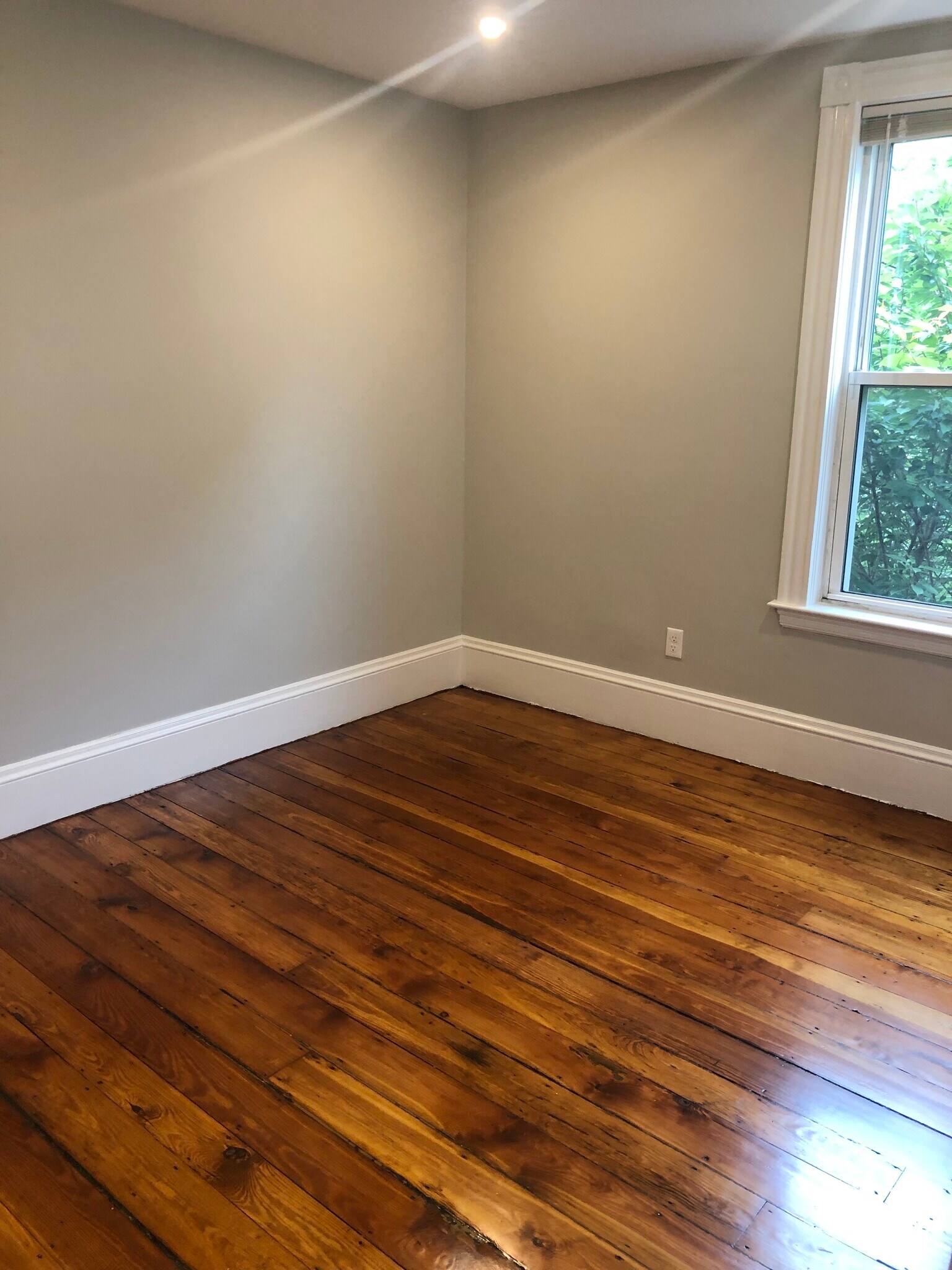 Building Photo - 24 Pond St