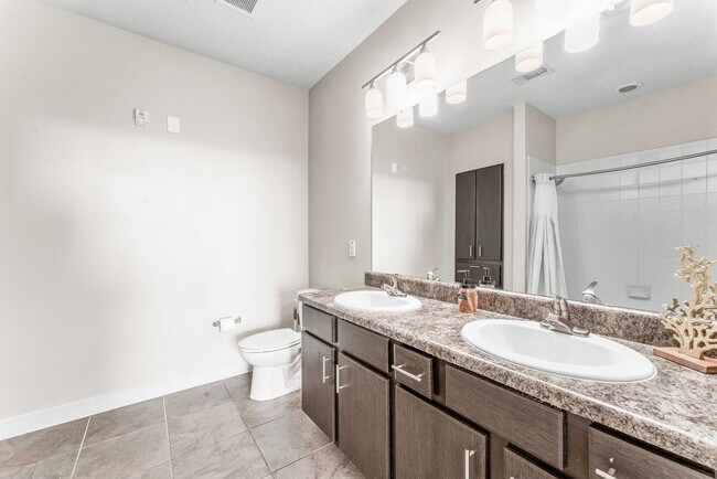 Building Photo - 501 E Oltorf St