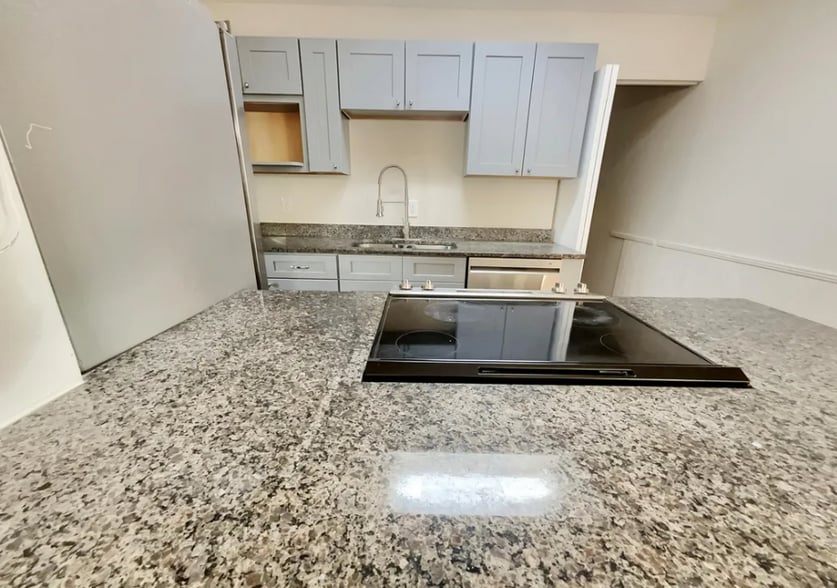 Building Photo - 7748 Knoll Dr N