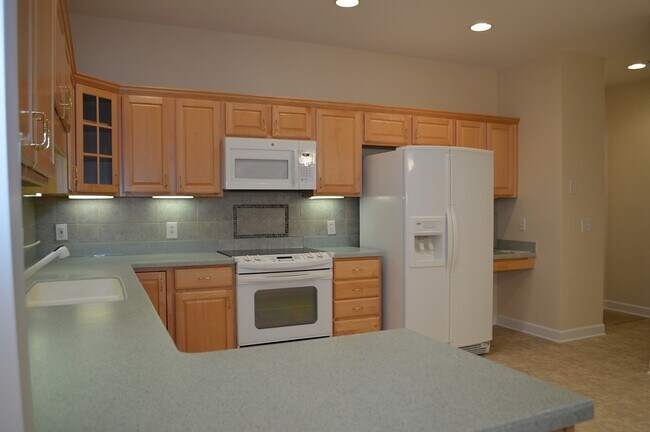 Building Photo - 210 Baines Ct