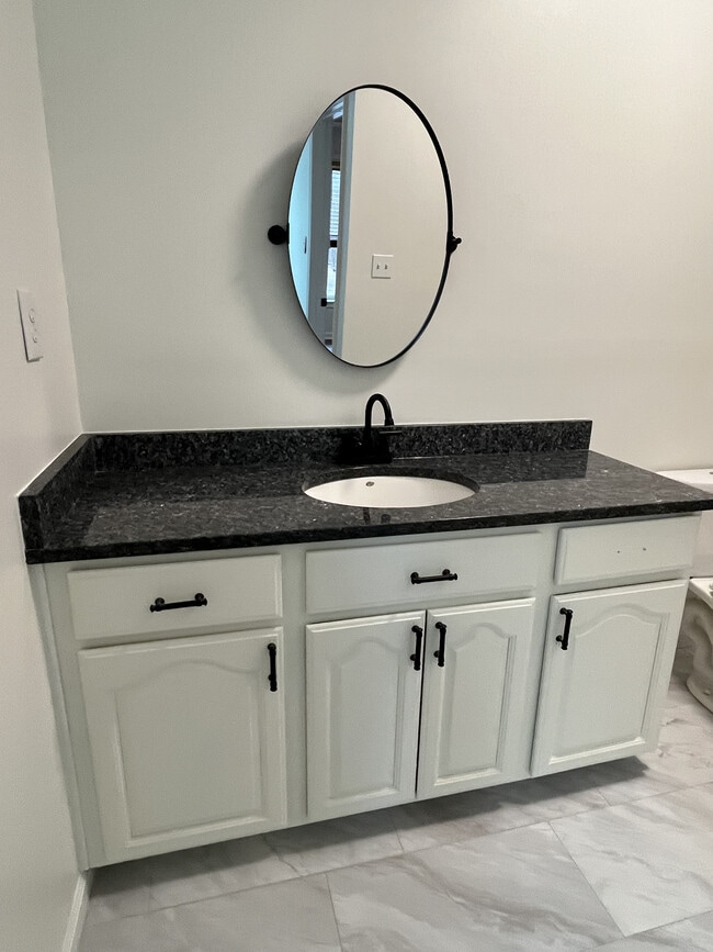 Building Photo - 6620 Little Mill Rd