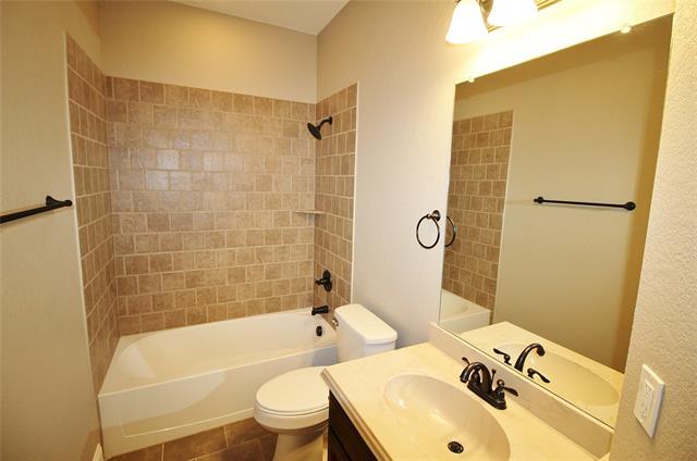 Building Photo - 222 Chimney Rock Dr