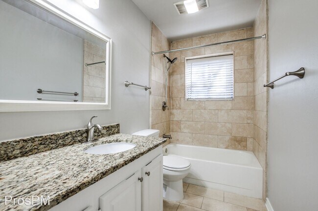 Building Photo - 1 br, 1 bath House - 7525 Holly Hill Drive...