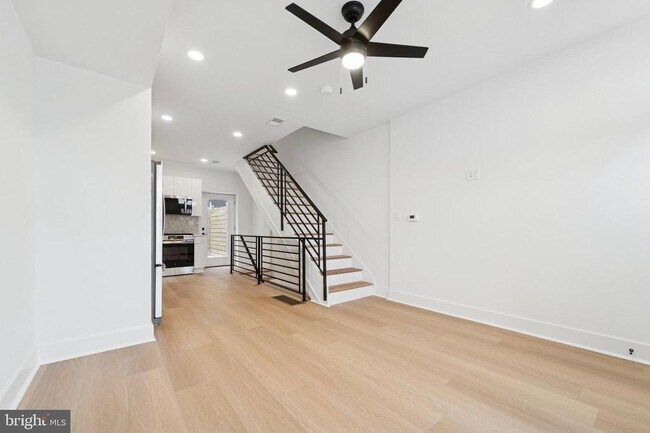 Building Photo - 1806 E Moyamensing Ave