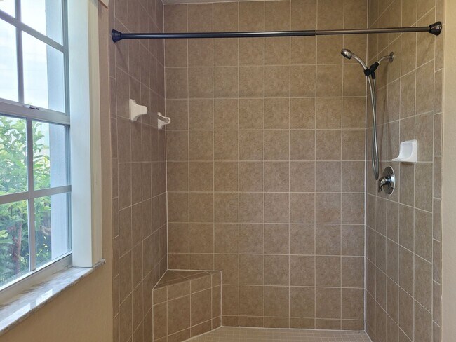 Building Photo - 3/2/2 Rental Home located centrally in Spring Hill FL 34609