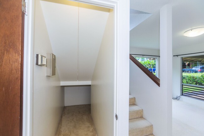 Building Photo - Kaneohe Woods – 3BR/2.5BA home with Mounta...