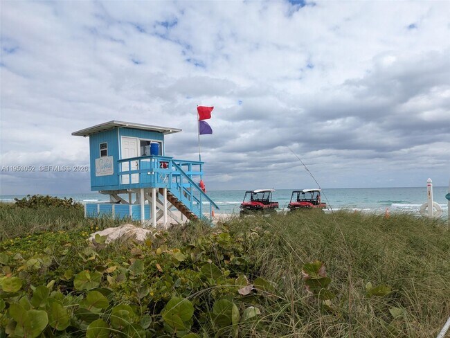 Building Photo - 9341 Collins Ave