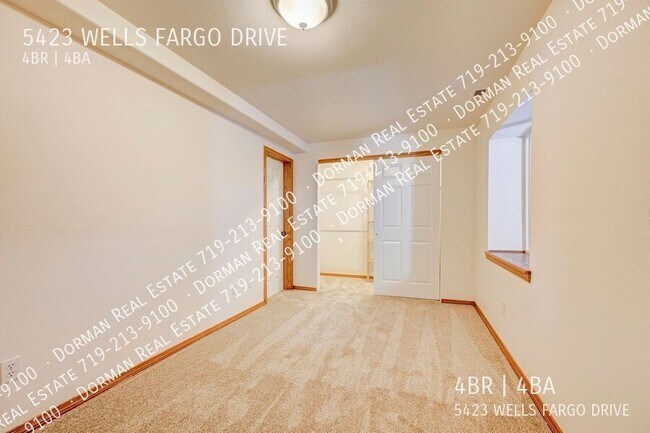 Building Photo - 5423 Wells Fargo Dr W