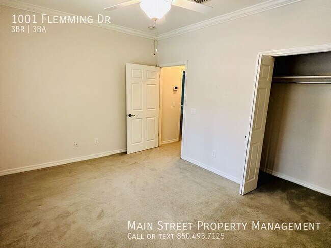 Building Photo - 1001 Fleming Dr