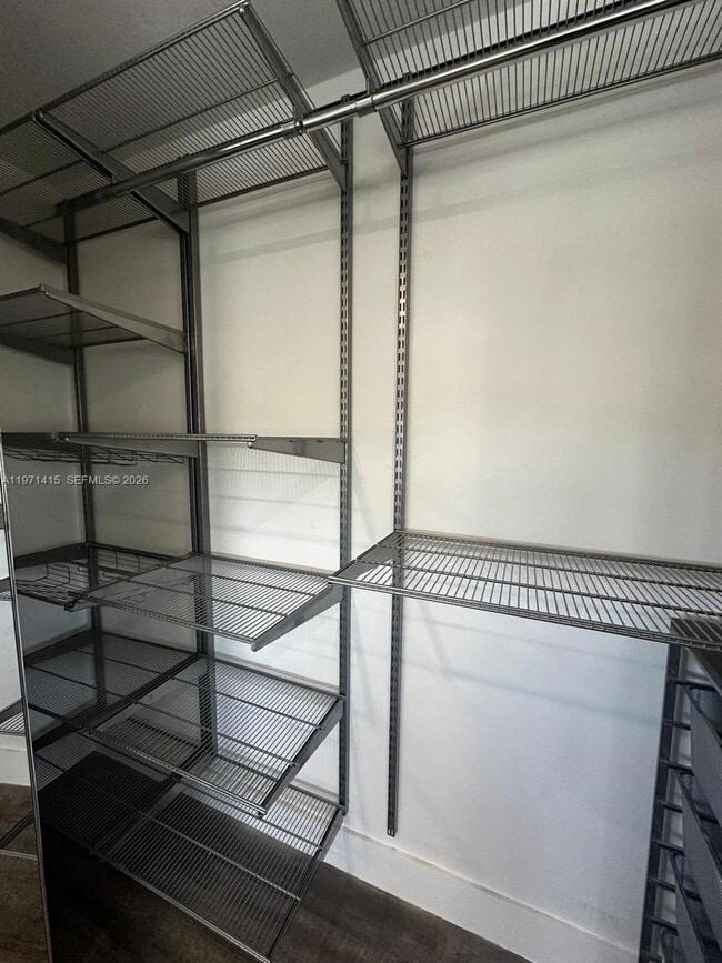 Building Photo - 770 NE 128th St