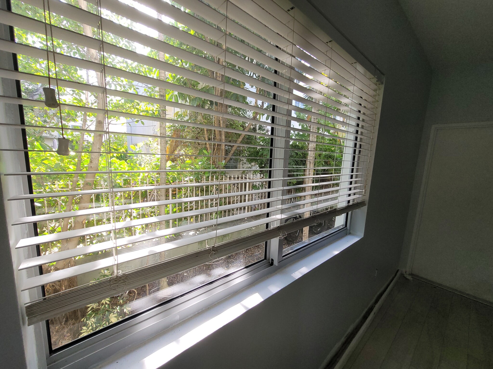 Building Photo - 820 15th St