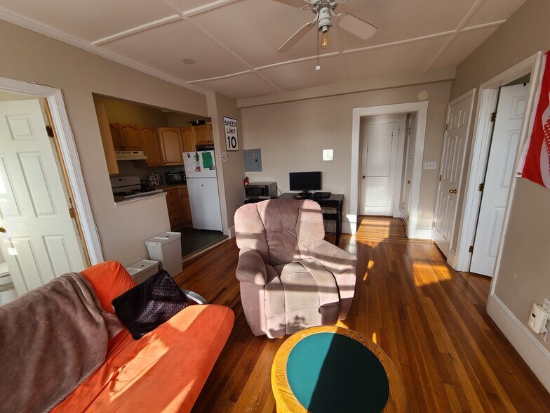 Building Photo - 1625 Commonwealth Ave