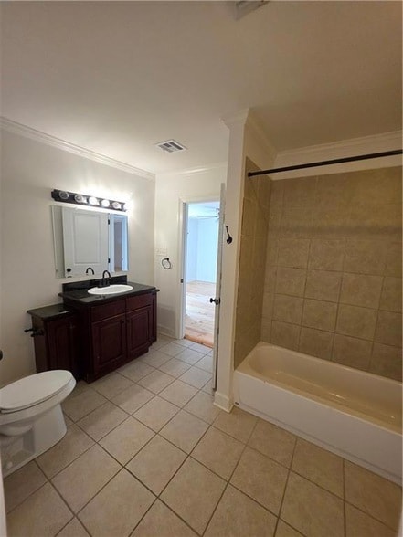 Building Photo - 518 Tucker Ave