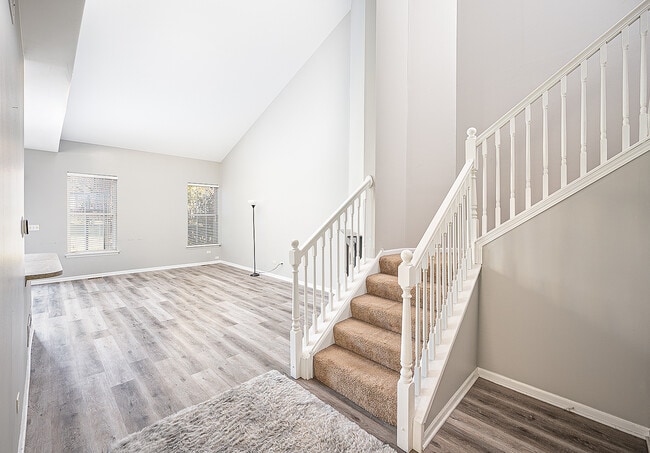 Building Photo - 511 Maggie Ln