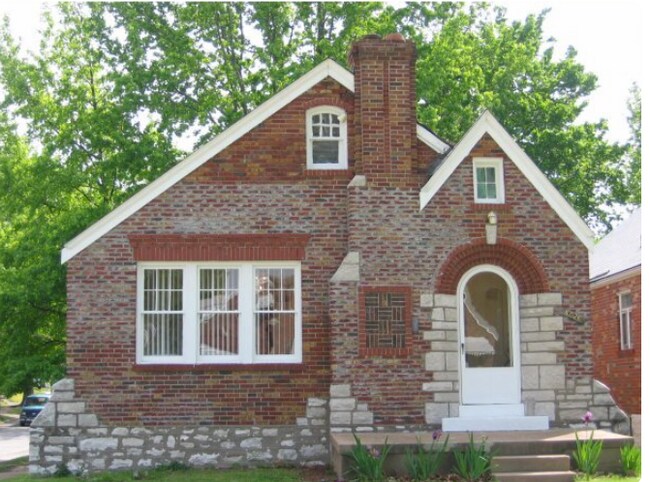 Building Photo - 6026 N Pointe Blvd