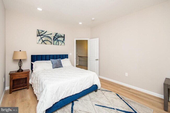 Building Photo - 8830 Badger Dr