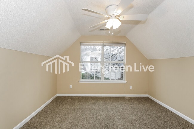 Building Photo - 510 Sweet Thorne Rd