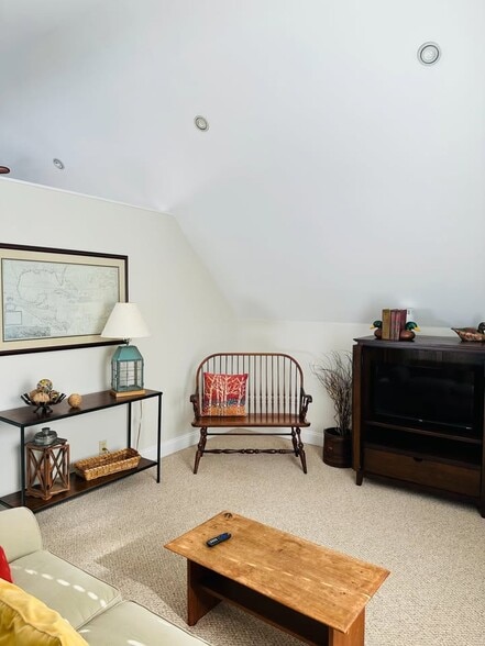 Building Photo - 3045 Conestoga Rd