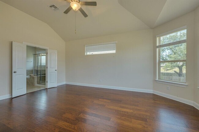 Building Photo - 4233 Privacy Hedge St