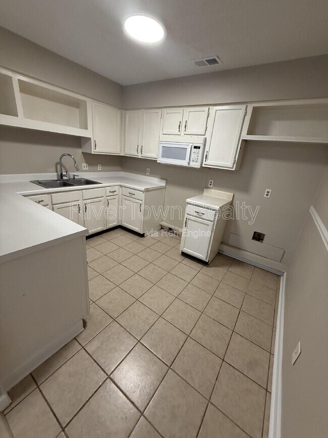Building Photo - 1620 Beaver Trail Dr