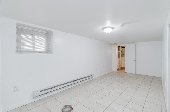 Building Photo - 404 Danforth Ave